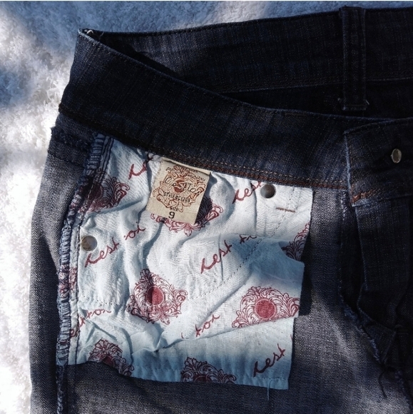 2 Jeans Size 9 Juniors - CesTToi & I&P Brands - Picture 9 of 16